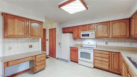 230 Park Place Drive Wadsworth OH 44281
