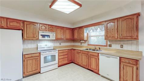 230 Park Place Drive Wadsworth OH 44281