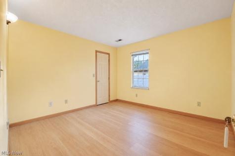 335 Chesapeake Cove Painesville OH 44077