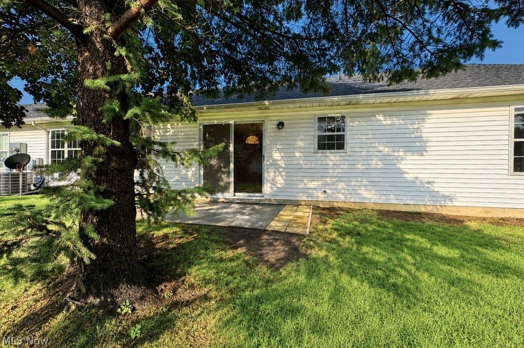 335 Chesapeake Cove Painesville OH 44077