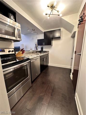 1133 W 9th Street Cleveland OH 44113