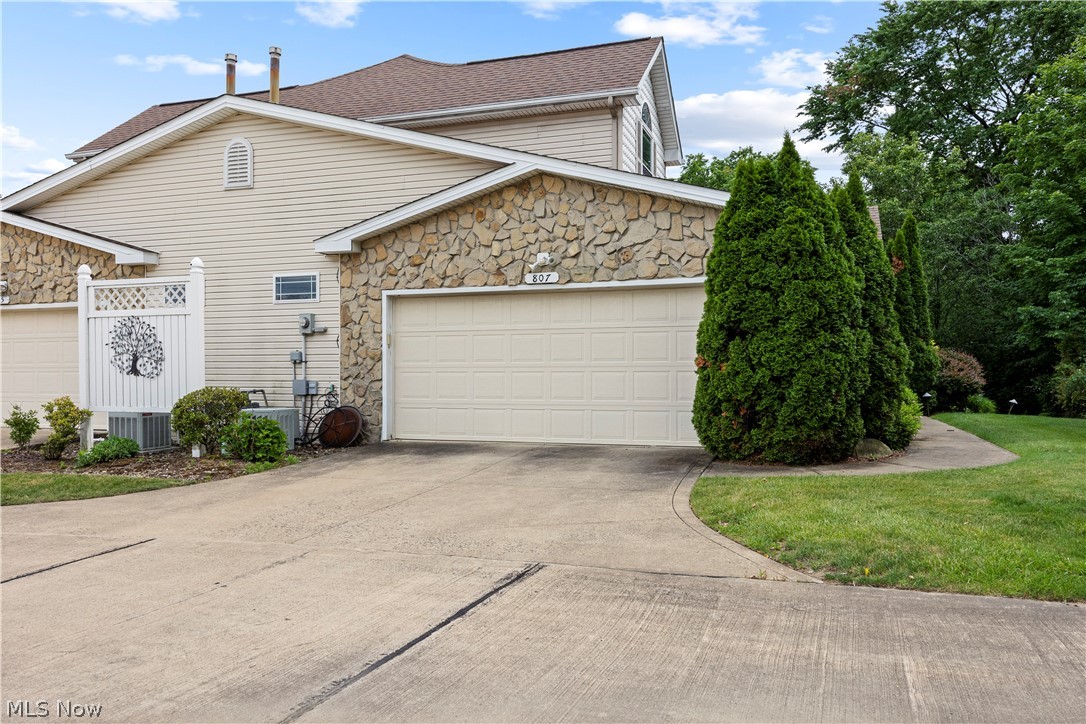 807 Timberlake Trail Drive Brunswick OH 44212