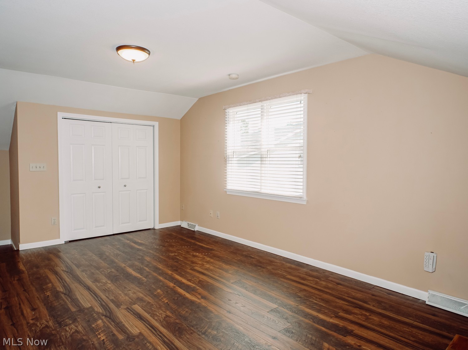 812 Woodfield Court Youngstown OH 44512
