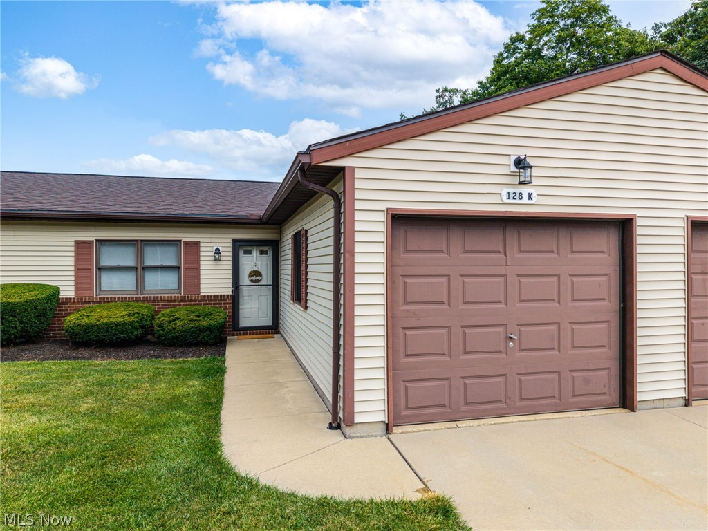 128 Royal Crest Drive Seville OH 44273