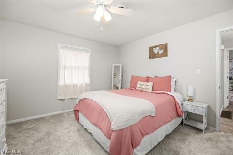 128 Royal Crest Drive Seville OH 44273