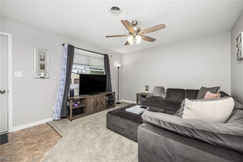 128 Royal Crest Drive Seville OH 44273