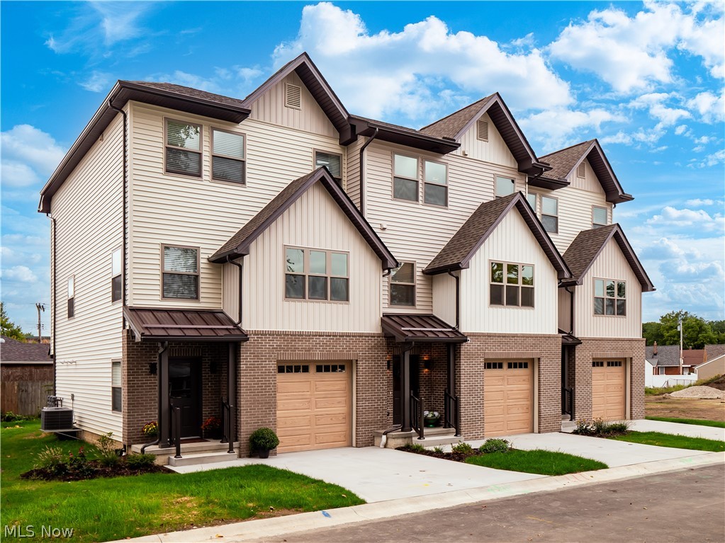 3274 Warren Road Cleveland OH 44111