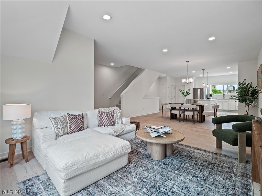 3274 Warren Road Cleveland OH 44111