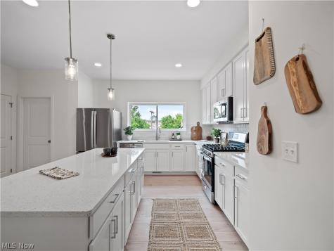 3274 Warren Road Cleveland OH 44111