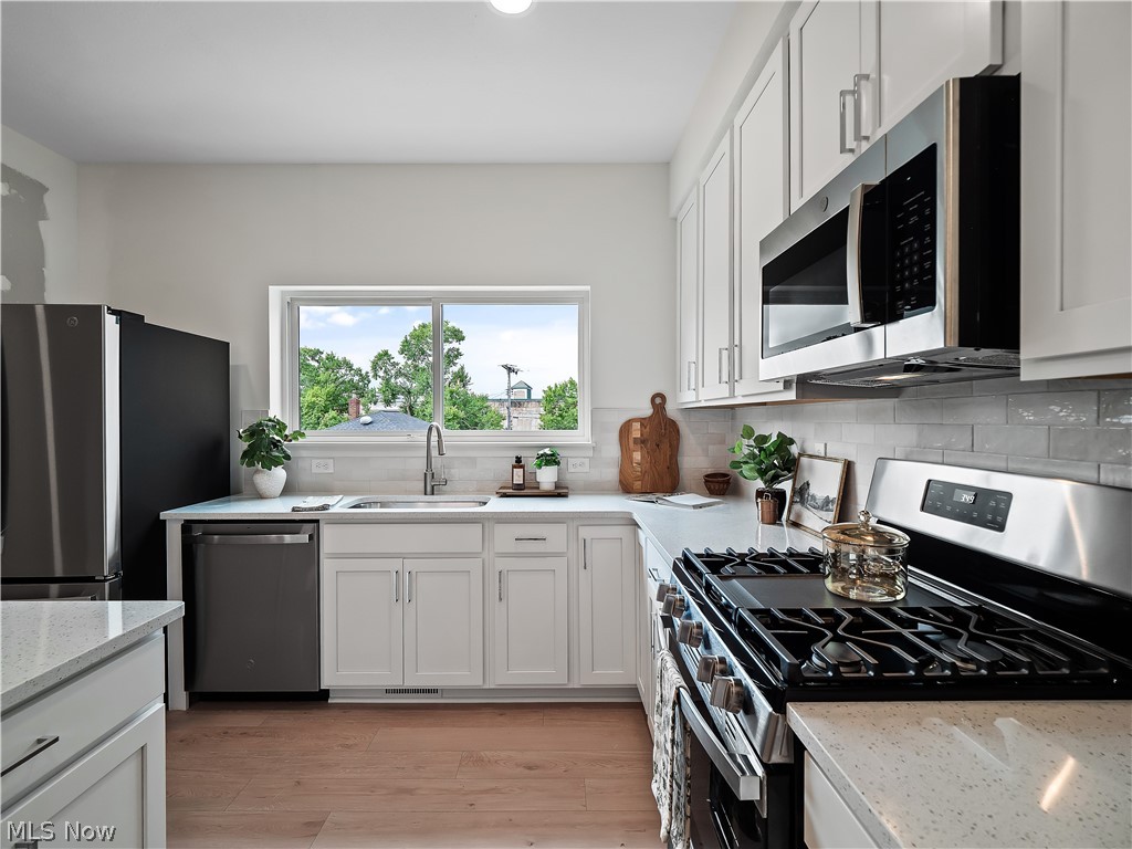 3274 Warren Road Cleveland OH 44111
