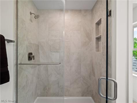 3274 Warren Road Cleveland OH 44111