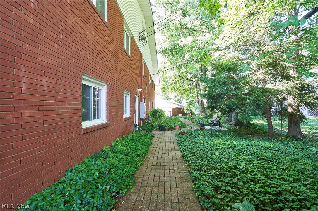 2 Meadowlawn Drive Mentor OH 44060