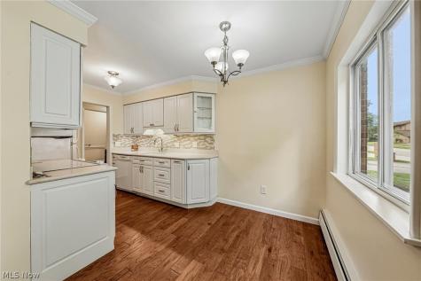491 Tollis Parkway Broadview Heights OH 44147