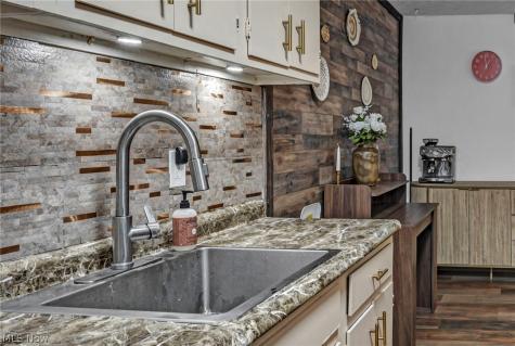 16430 Heather Lane Middleburg Heights OH 44130