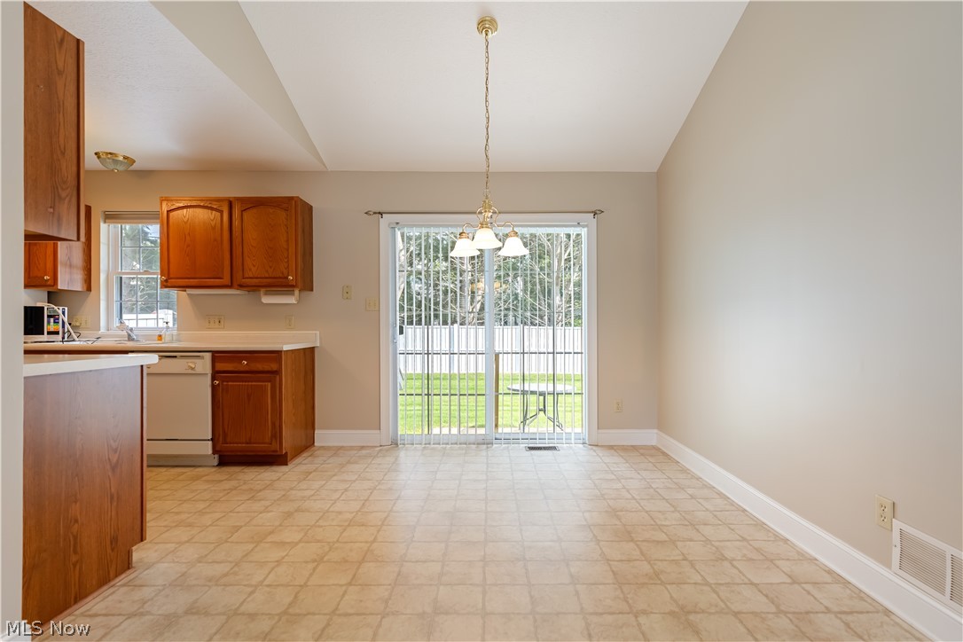 315 Abby Lane Hartville OH 44632