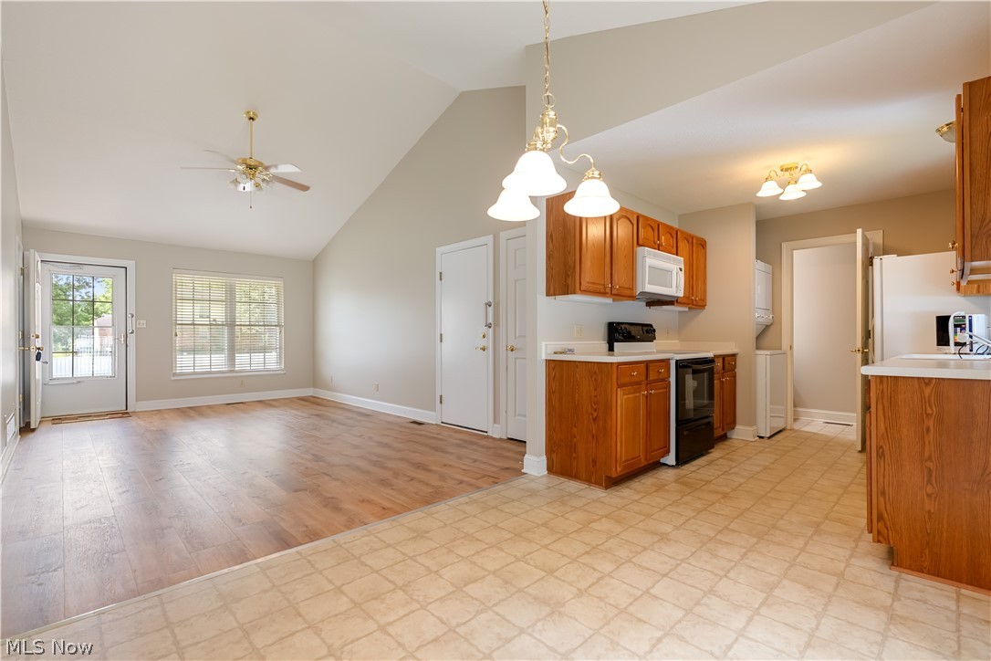 315 Abby Lane Hartville OH 44632