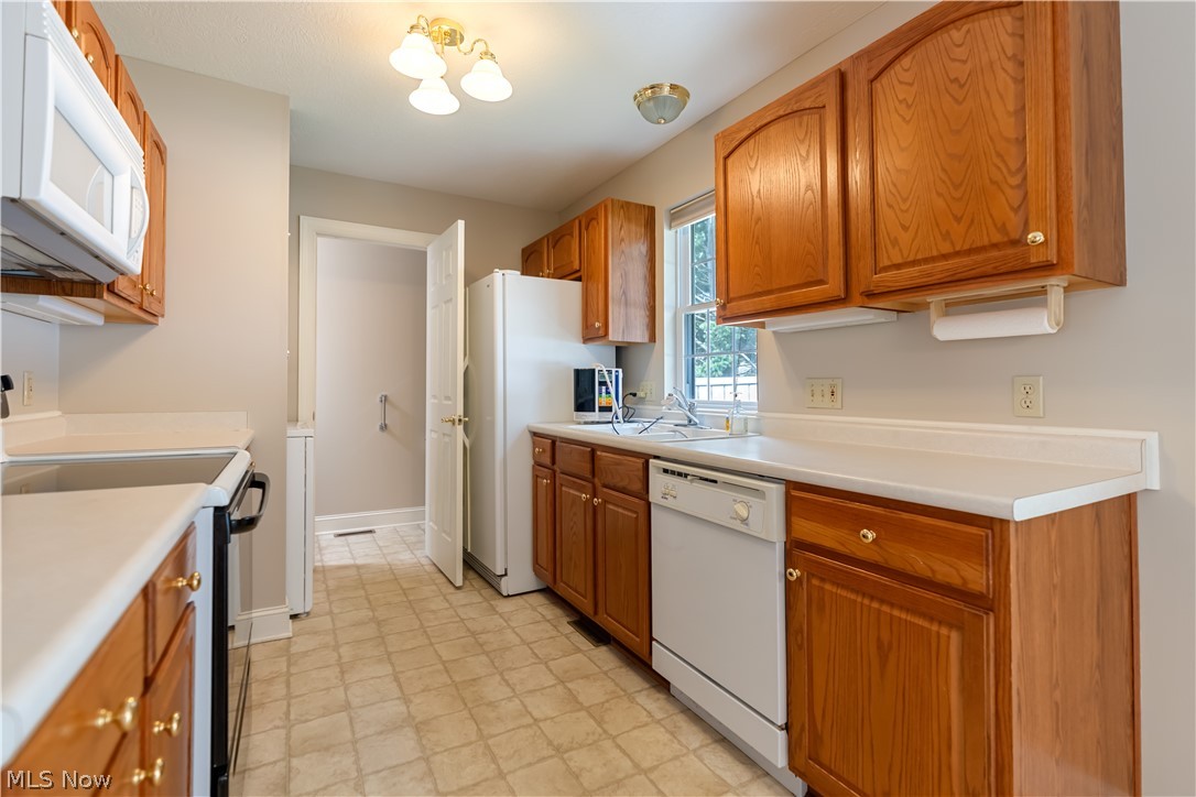 315 Abby Lane Hartville OH 44632