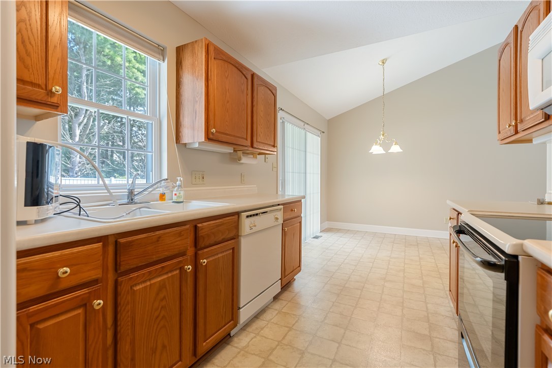 315 Abby Lane Hartville OH 44632