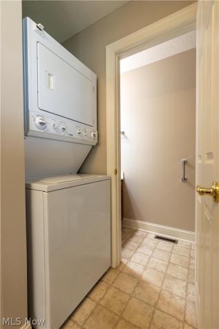 315 Abby Lane Hartville OH 44632