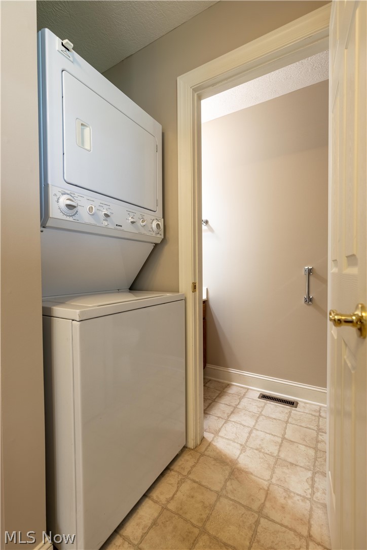 315 Abby Lane Hartville OH 44632