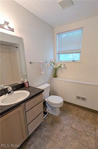 4865 Quarry Lane Richmond Heights OH 44143