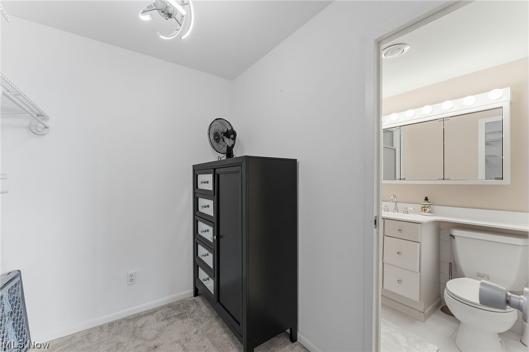 12520 Edgewater Drive Lakewood OH 44107