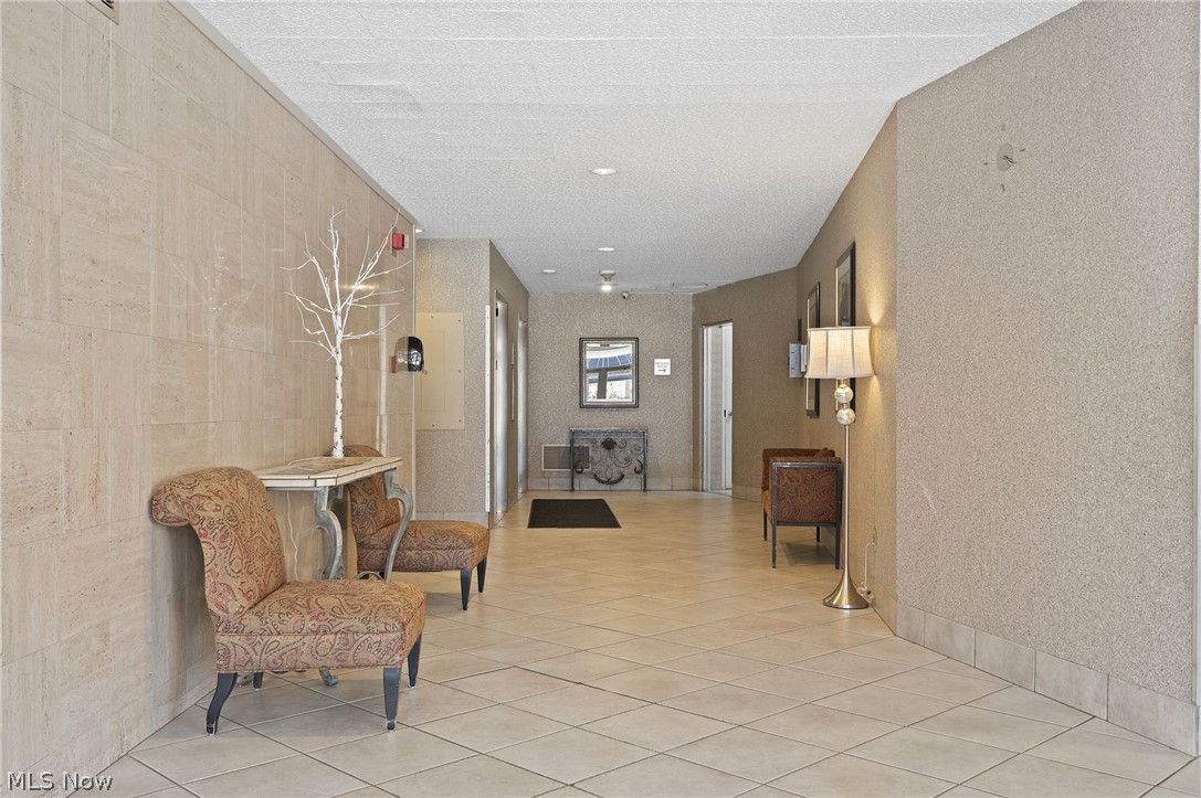 12520 Edgewater Drive Lakewood OH 44107