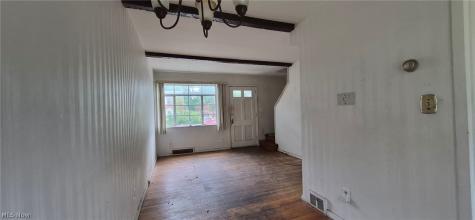 421 Kenwood Drive Euclid OH 44123