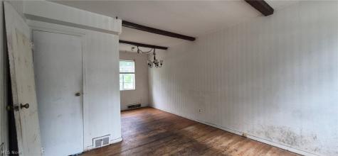 421 Kenwood Drive Euclid OH 44123