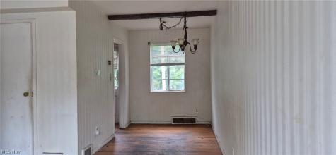 421 Kenwood Drive Euclid OH 44123