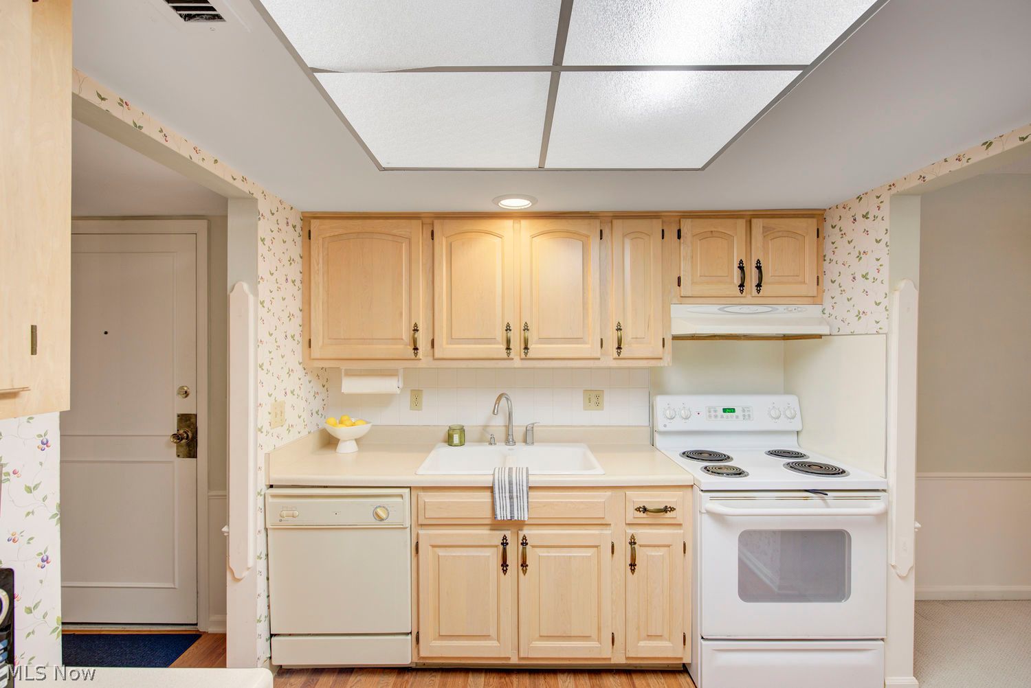 22701 Center Ridge Road Rocky River OH 44116