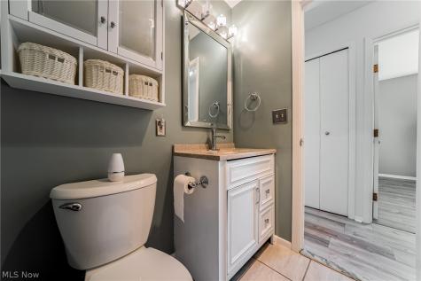 18501 Hilliard Boulevard Rocky River OH 44116