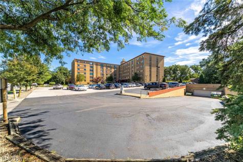 18501 Hilliard Boulevard Rocky River OH 44116