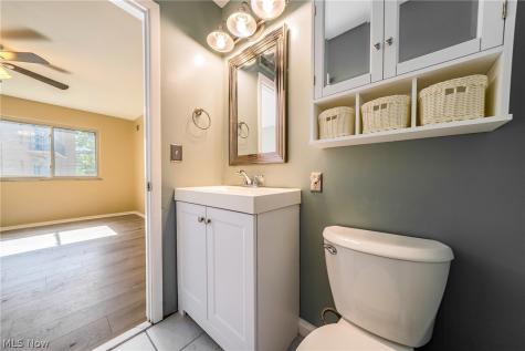 18501 Hilliard Boulevard Rocky River OH 44116