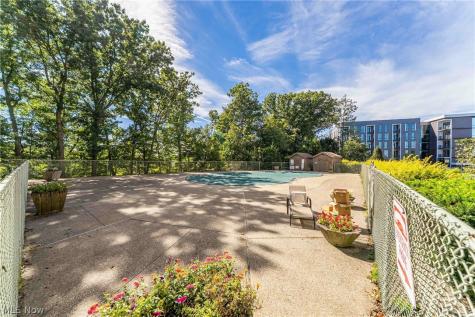 18501 Hilliard Boulevard Rocky River OH 44116