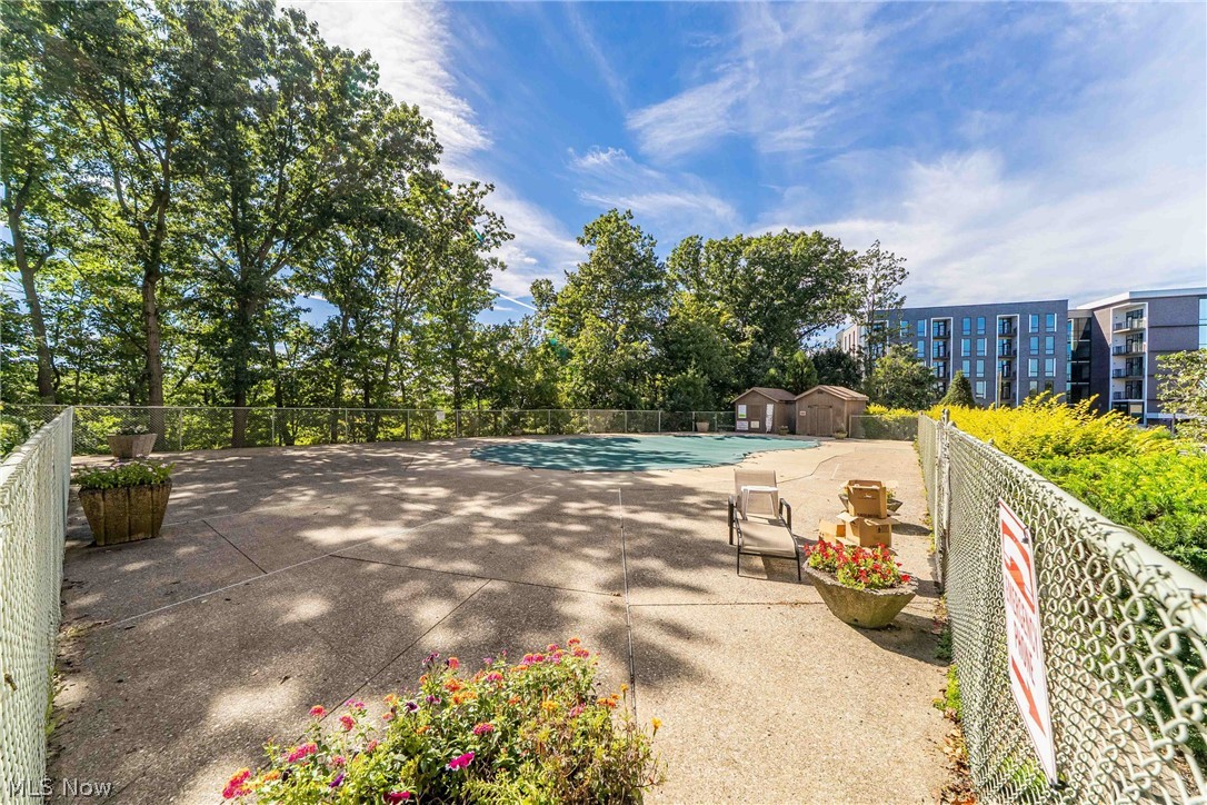 18501 Hilliard Boulevard Rocky River OH 44116