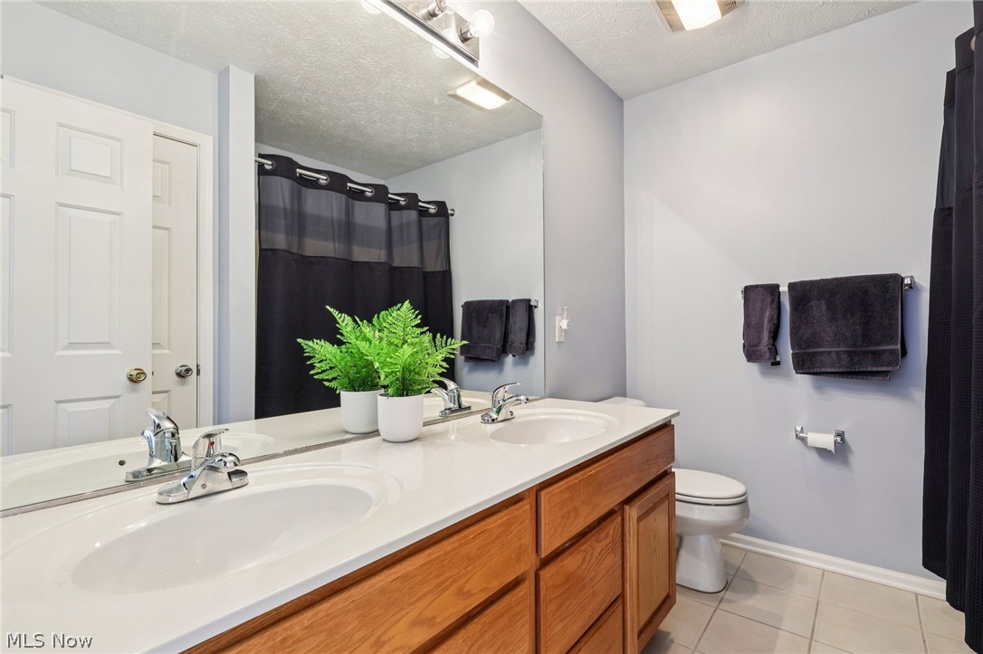 1437 N Yorkshire Drive Broadview Heights OH 44147