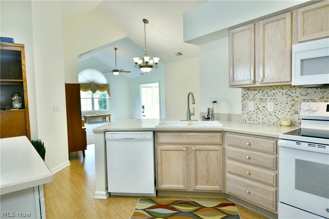 1103 Willow Brook Drive NE Warren OH 44483