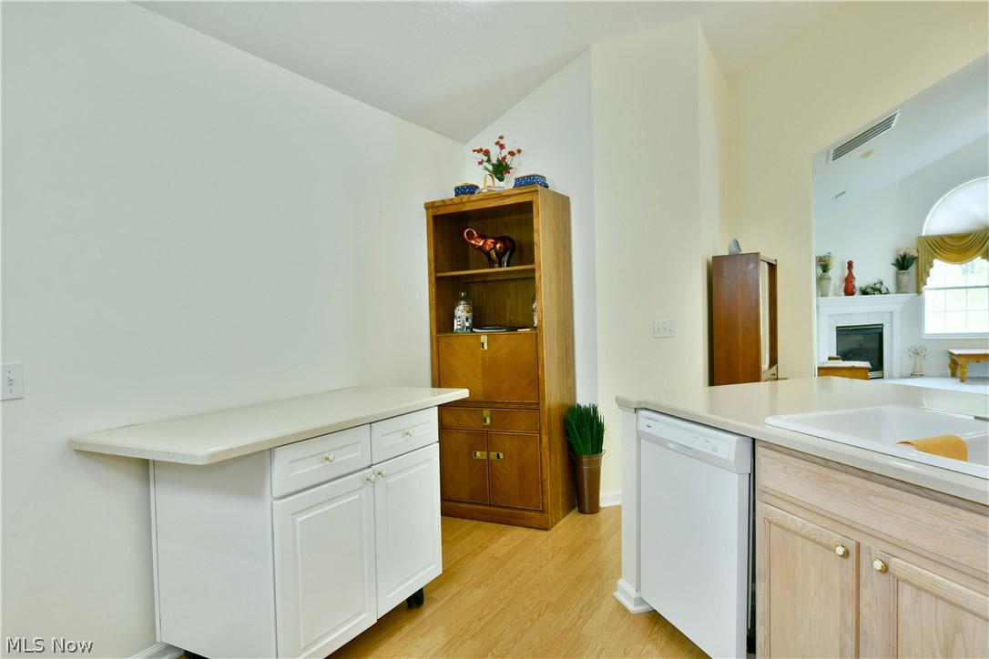 1103 Willow Brook Drive NE Warren OH 44483
