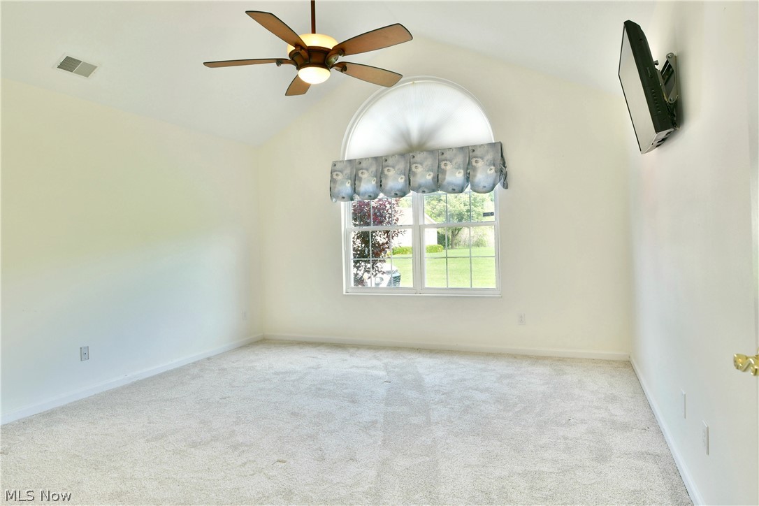 1103 Willow Brook Drive NE Warren OH 44483