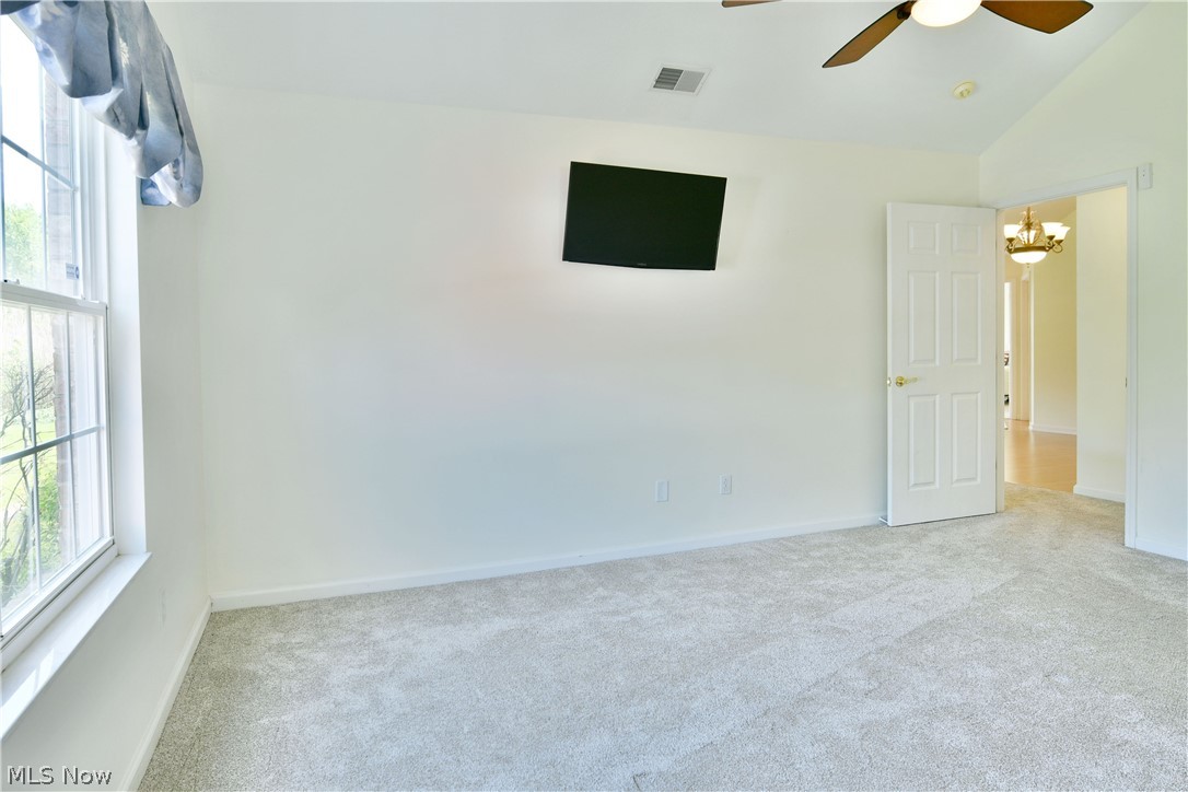 1103 Willow Brook Drive NE Warren OH 44483