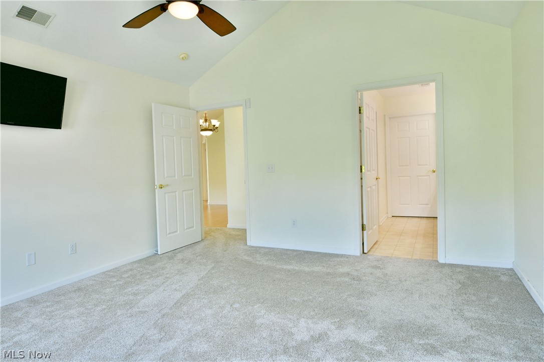 1103 Willow Brook Drive NE Warren OH 44483