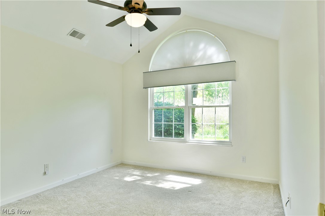 1103 Willow Brook Drive NE Warren OH 44483