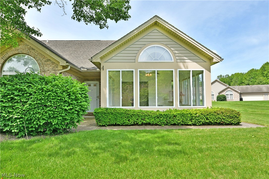1103 Willow Brook Drive NE Warren OH 44483