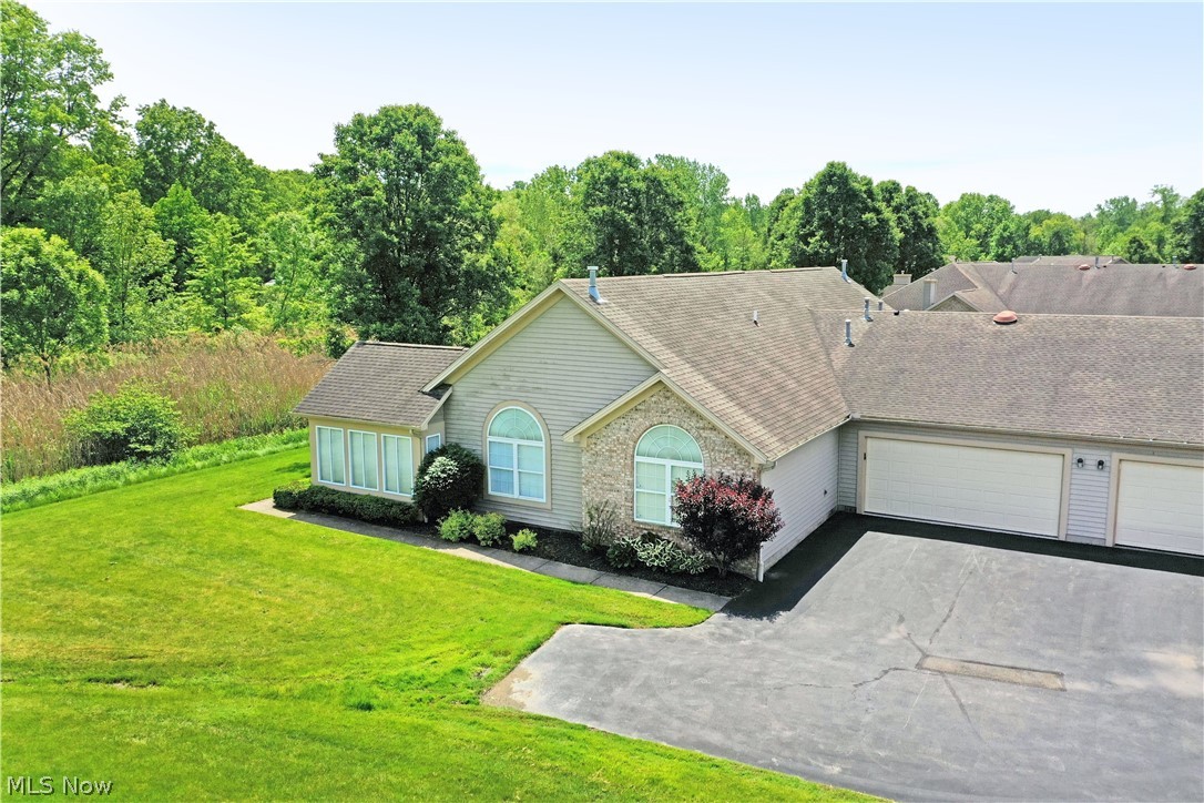 1103 Willow Brook Drive NE Warren OH 44483