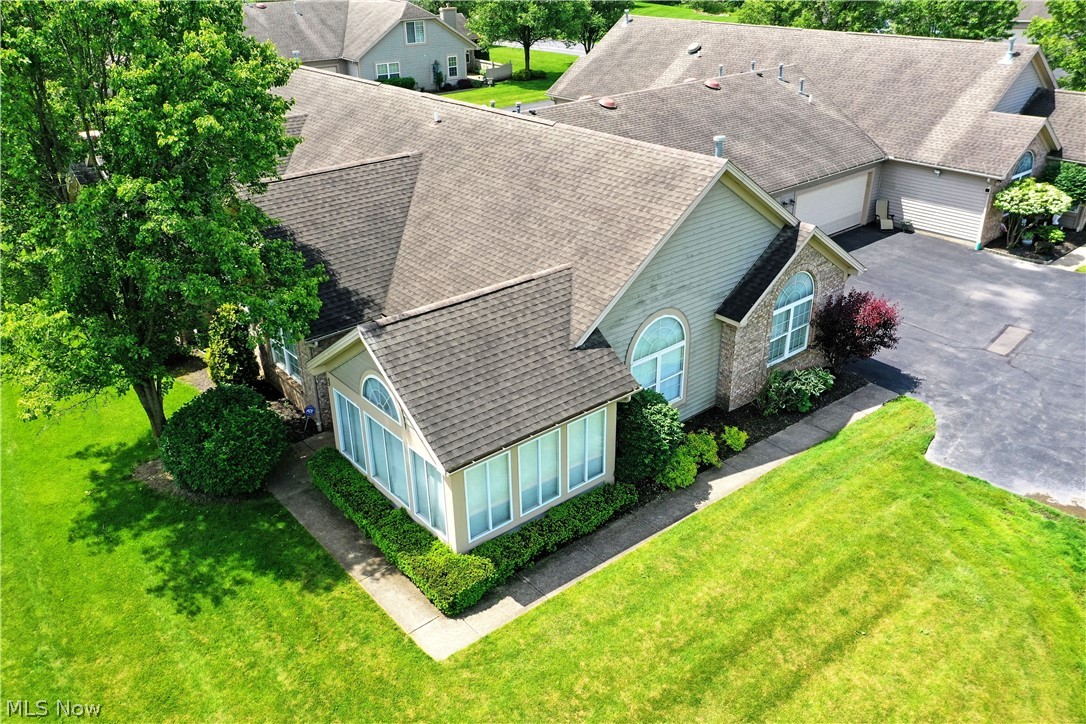1103 Willow Brook Drive NE Warren OH 44483