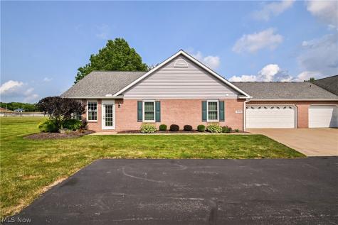 12782 Forsythia Avenue NW Uniontown OH 44685