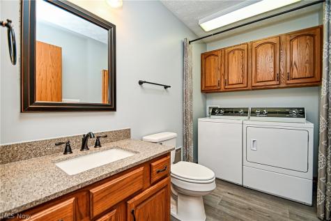 12782 Forsythia Avenue NW Uniontown OH 44685