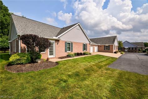 12782 Forsythia Avenue NW Uniontown OH 44685