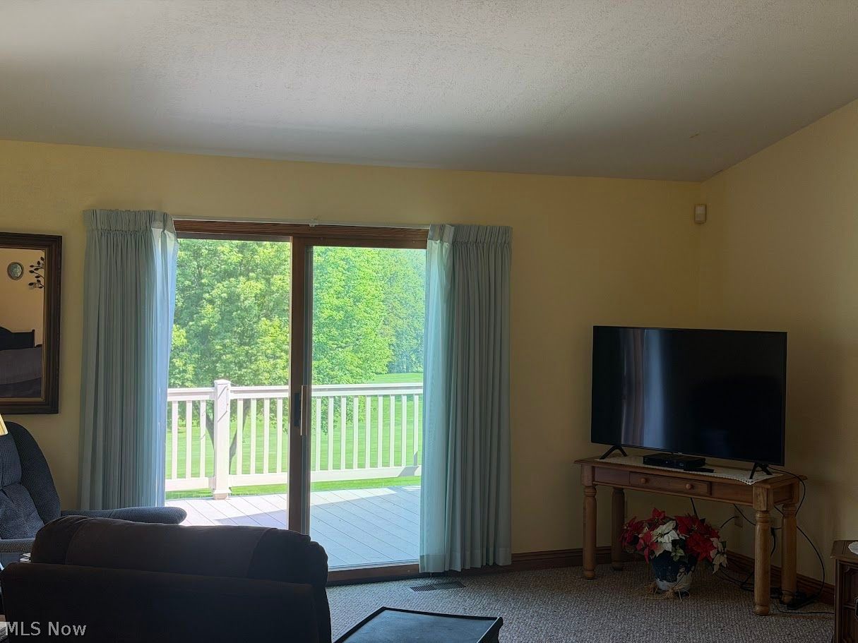115 Oakmont Drive Dover OH 44622